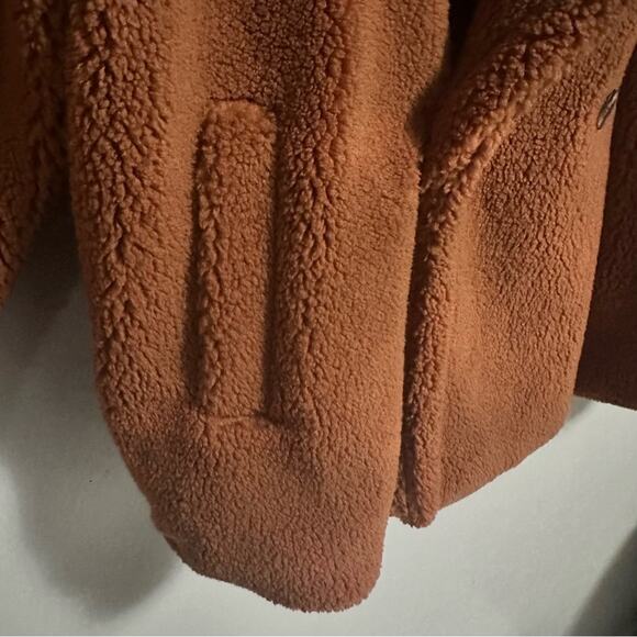 Gap Fuzzy Cozy Short Teddy Jacket Coat New Without Tags Brown Womens XXL - Picture 7 of 7